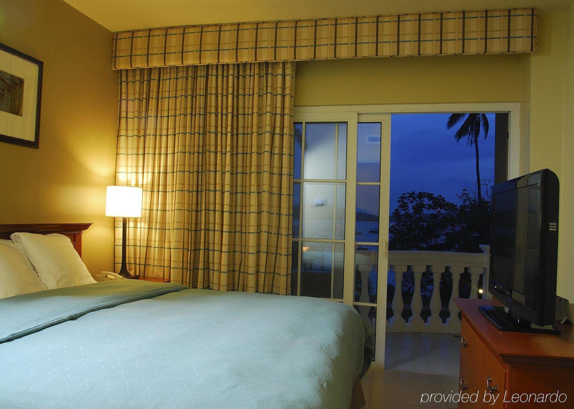 Radisson Hotel Panama Canal Room photo